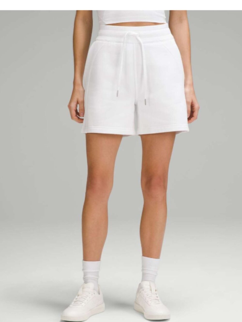 lululemon athletica White High Rise Scuba 5" shorts, size 8 NWT
